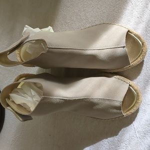 Maypol sandals size 38.